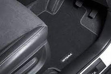 Suzuki Vitara Carpet Mat Set, with silver logo & stitching RHD