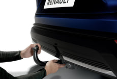 Renault Austral Tool-free removable towbar cross member