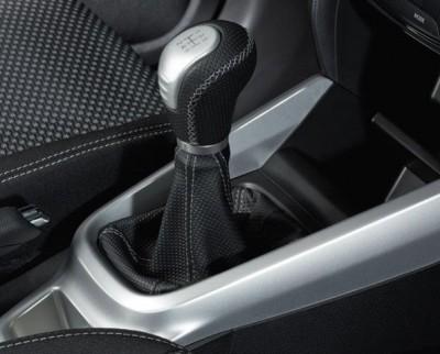Suzuki Vitara Gear Knob Silver/Black, 5-Speed MT