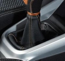 Suzuki Vitara Leather Boot, Black/Orange 5MT