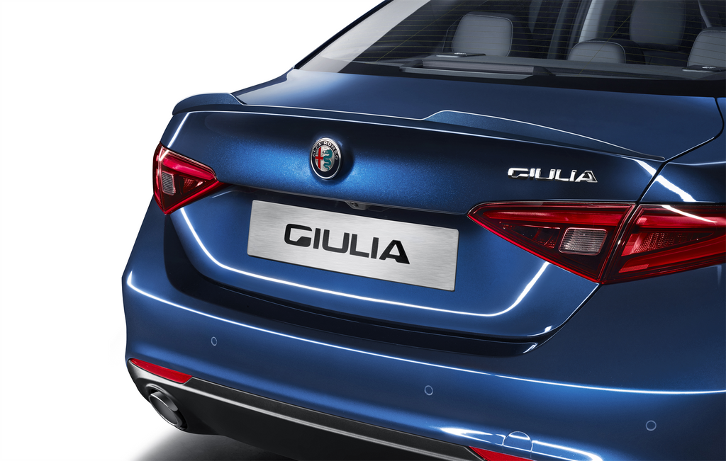Alfa giulia rear deals spoiler