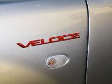 Alfa Romeo Giulia, Veloce Red Logo